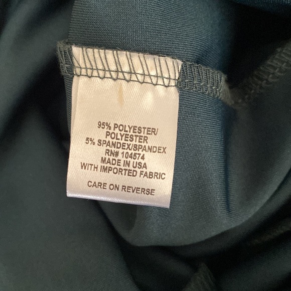 The Vanity Room Emerald Green Teal Sleeveless Cropped Jumpsuit Size S - Picture 6 of 6